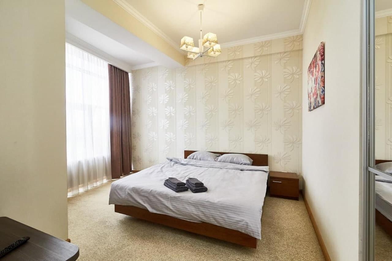 Ultracentral Spacious Apartment تشيسيناو المظهر الخارجي الصورة
