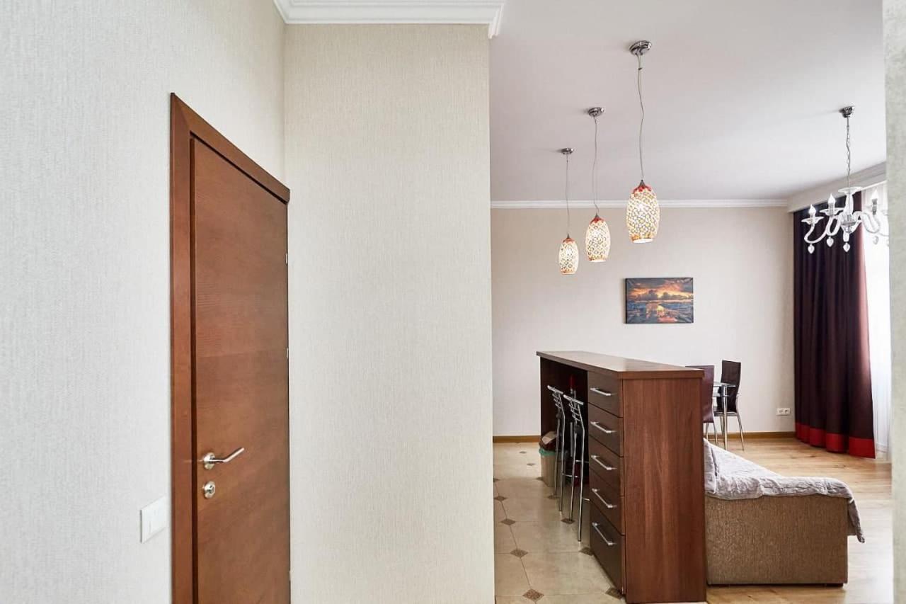 Ultracentral Spacious Apartment تشيسيناو المظهر الخارجي الصورة