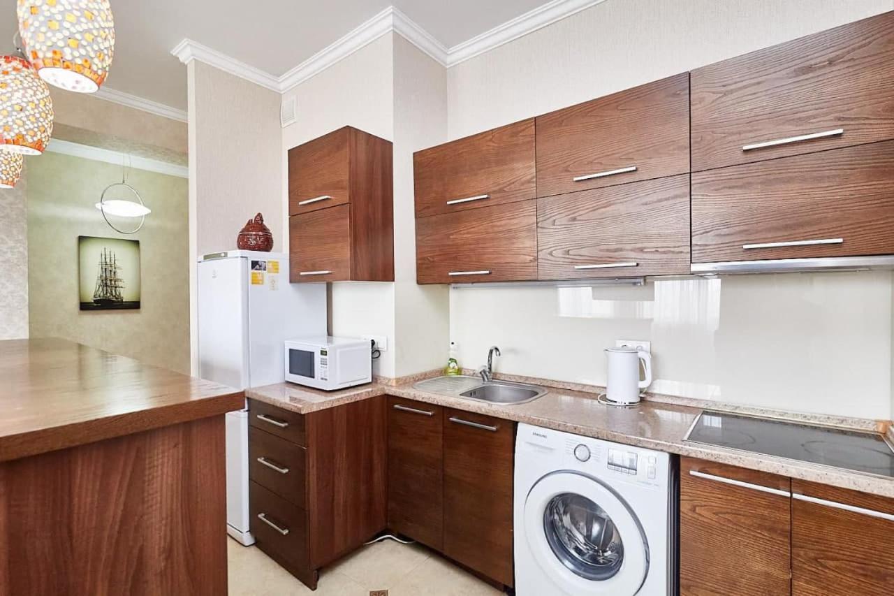 Ultracentral Spacious Apartment تشيسيناو المظهر الخارجي الصورة